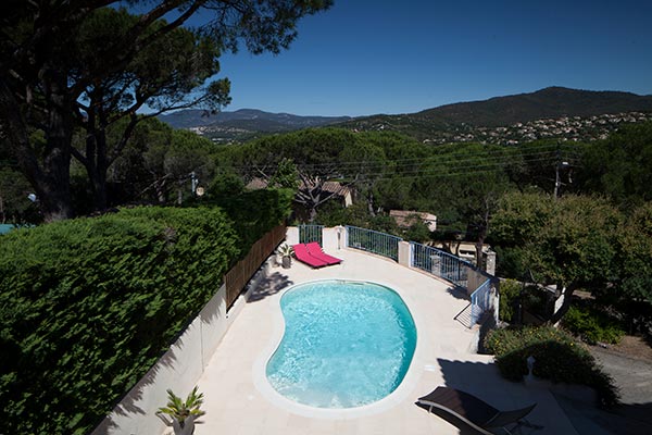 Shaped swimming pool